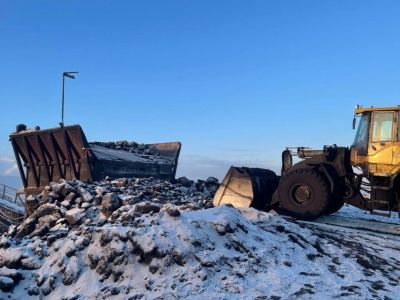 В Якутии к лишению свободы приговорен водитель погрузчика, который высыпал на человека уголь