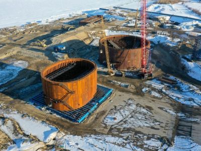 Как будут выводить коффердамы Ленского моста в русло реки
