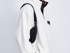 Толстовка с воротником-стойкой