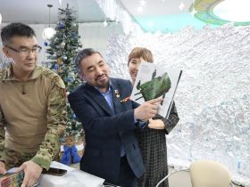 Участники Елки главы Якутии встретились с героями СВО и спортсменами