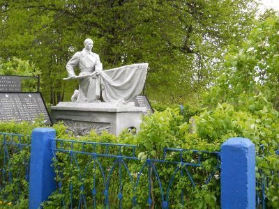 Братская могила воинов Советской Армии, погибших в 1944 г.