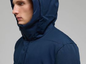 Утепленное пальто с накладными карманами