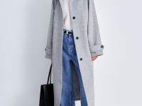 Пальто из шерсти и шелка с отложным воротником