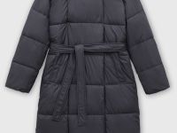 Стеганое утепленное пальто с поясом