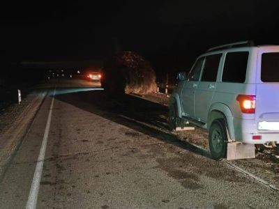 Два человека пострадали в ДТП с участием трактора со стогом сена в Мегино-Кангаласском районе