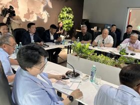 Глава Якутии дал старт управленческой программе для госпредприятий