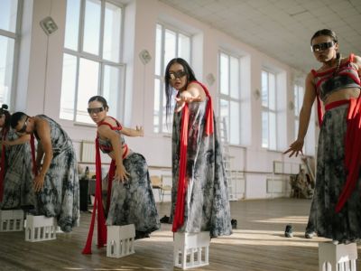 Театры эпосов: древние истории, которые смотрят в 2025-м