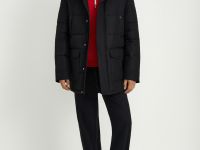 Утепленное полупальто с накладными карманами и капюшоном