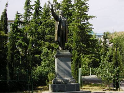 Памятник В.И.Ленину
