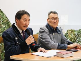 «Помним, чтим, благодарим»: в Якутске вышел сборник стихов к юбилею Победы