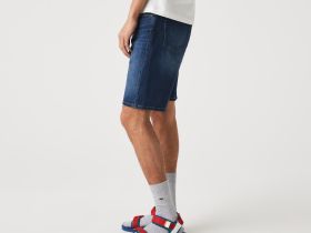 Мужские джинсовые шорты Lacoste приталенного кроя