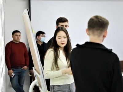 Молодежь Якутии хочет работать в здравоохранении, промышленности и геологии