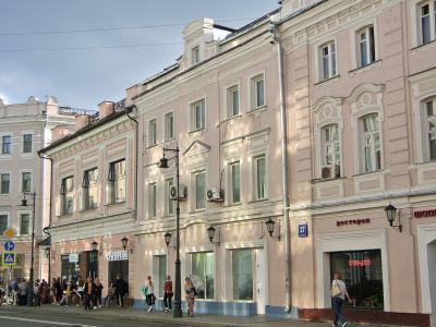 Жилой дом купцов Обуховых, 1801 г., 1876 г.