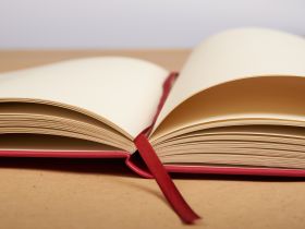 Блокнот для зарисовок Sketchmarker 12х12 см 80 л 140 г, твердая обложка Оранжевый