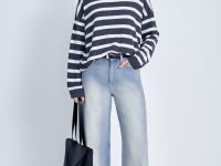 Водолазка свободного кроя в полоску