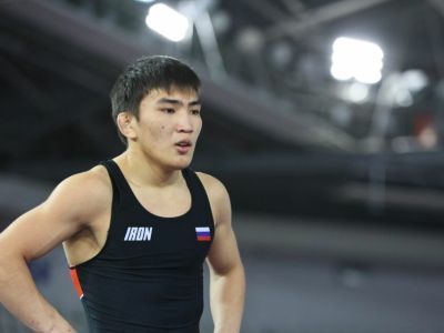 Стали известны все финалисты первого дня турнира Романа Дмитриева по вольной борьбе