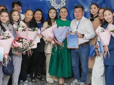 В Алмазэргиэнбанке прошла встреча с чемпионками