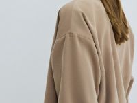 Бомбер, Бежевый