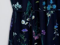 Платье свободного кроя с поясом