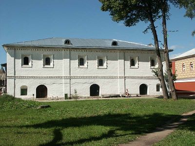 Корпус над погребами