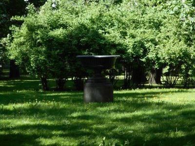 Ваза (постамент)