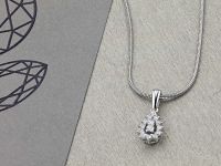 Классическая подвеска из белого золота с бриллиантами э0901пд08189300