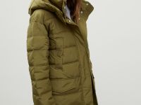 Утепленное пальто силуэта oversize