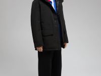 Пуховое полупальто с накладными карманами и капюшоном