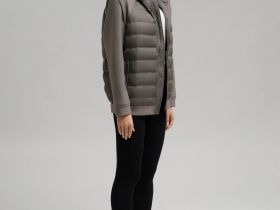 Стеганая куртка с наполнителем из натурального пуха