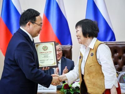 Семь семей внесли в Книгу лучших трудовых династий Якутии