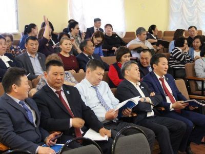 В Хангаласском районе обсудили развитие сельских школ