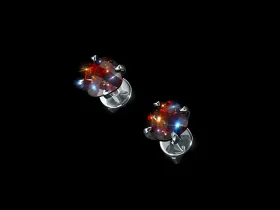 Пусеты из серебра с гранатами э0606пс11250370