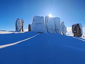 Арктическая снегоходная экспедиция "К Каменным Людям Сундуруна через кряж Суор Уйата"