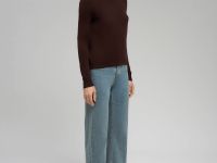 Свитер женский