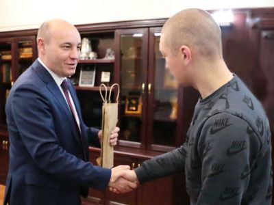 Настрой серьезный