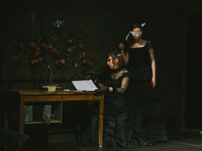 Билеты на С любимыми не расставайтесь (Около дома Станиславского) / Театр | Афиша | ИнфоТаймс