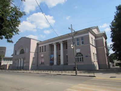 Здание городского театра