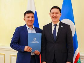 В Якутии отметили День радио и наградили работников связи