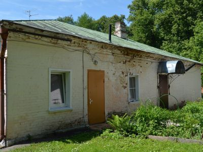 Дом при церкви