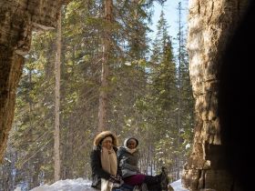 Пещеры и наскальные рисунки реки Лена и речки Большое Кэтэмэ