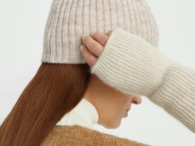 Шапка из шерсти