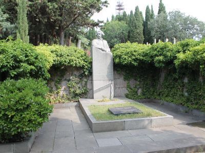 Могила писателя С.Н.Сергеева-Ценского