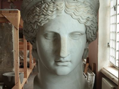 Бюст "Голова Геры"