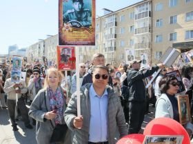 Фото. В Якутске акция «Бессмертный полк» собрала более 50 тысяч человек
