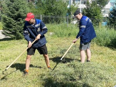 Компания «Якутуголь» трудоустраивает школьников на лето