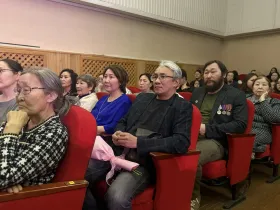 В Якутске состоялась премьера спектакля «Алҕаа миигин, доҕорум…»