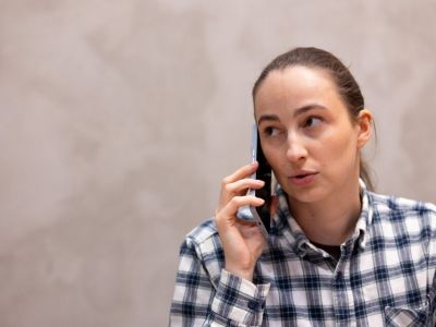 Как распознать мошенников, которые предлагают «продлить договор с оператором»