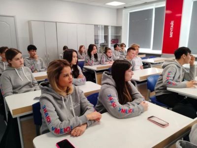 Школьники 10-х и 11-х классов Якутии могут поступить в «АЛРОСА-класс»