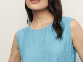 Блузка без рукавов свободного кроя