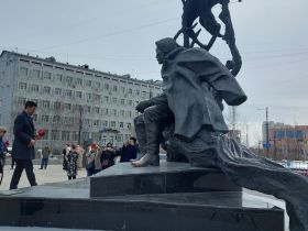 В День республики воздали дань памяти Алексею Кулаковскому в Якутске